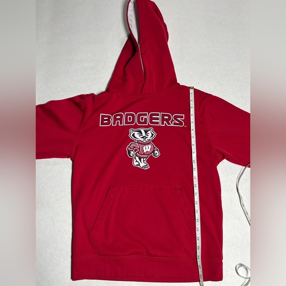 Colosseum Wisconsin Badgers hoodie size youth medium. - Picture 2 of 6